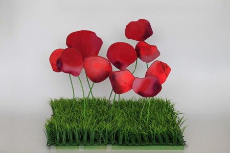 Κατασκευή της Γεωργίας Μπλιάτσου από τη συλλογή ΄Φωνές Λουλουδιών΄