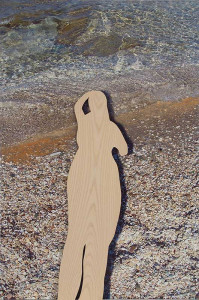 ‘Έργο της Γεωργίας Μπλιάτσου από τη συλλογή ΄Σκιές΄